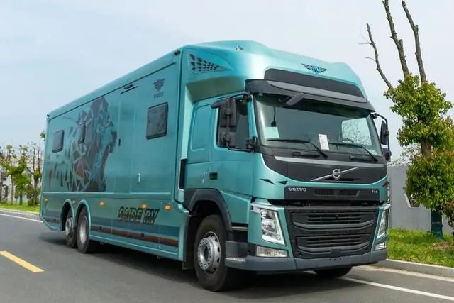 Volvo Heavy Truck RV! Δημιουργία πολυτελούς κατοικίας με ρόδες